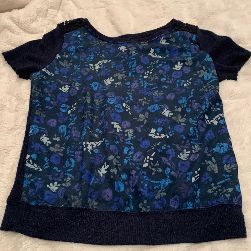 Pretty floral front top